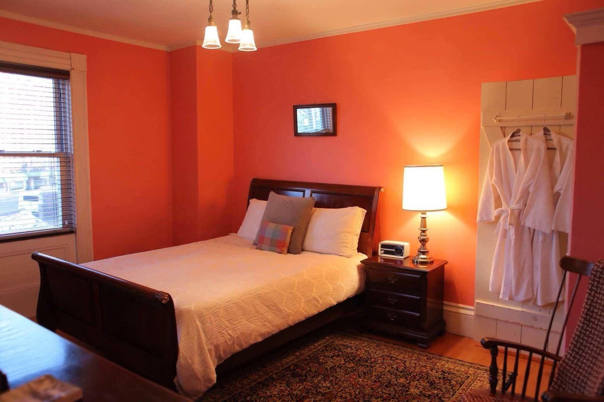 Stepping Stone Inn Салем Екстериор снимка